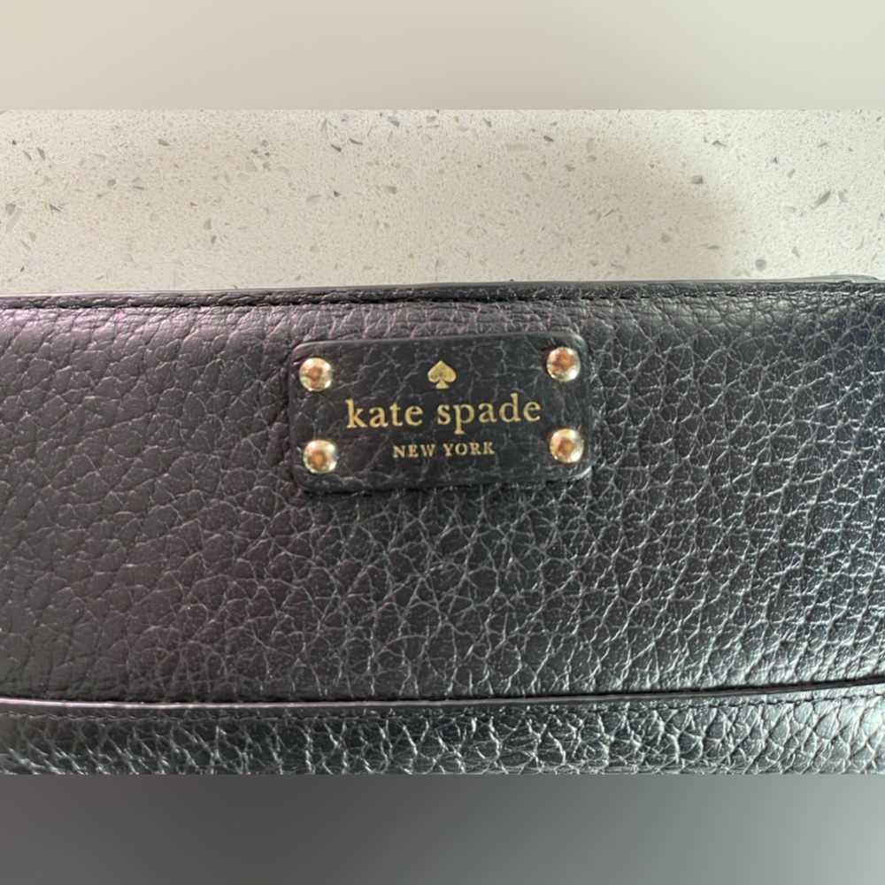 Kate Spade Wallet - Picture 2 of 10